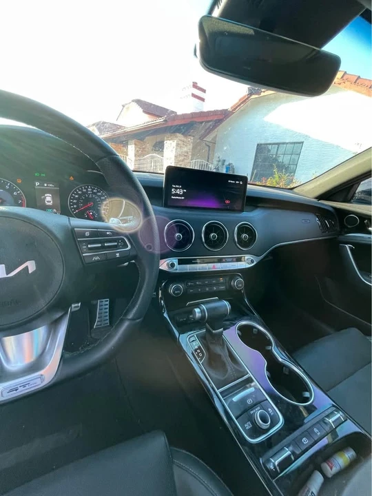 2023 Kia Stinger - Image 8 of 11