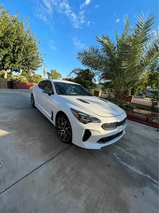 2023 Kia Stinger - Image 3 of 11
