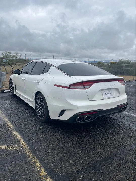 2023 Kia Stinger - Image 7 of 11