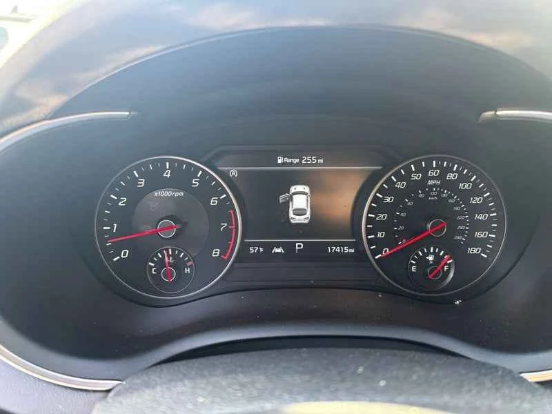 2023 Kia Stinger GT - Image 10 of 16
