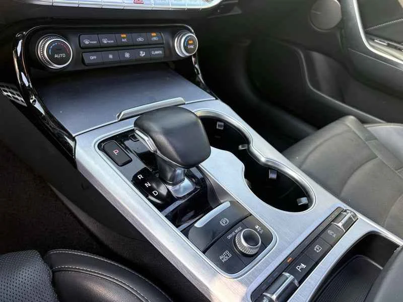 2023 Kia Stinger GT - Image 12 of 16