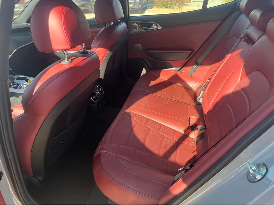 2023 Kia Stinger GT - Image 5 of 7
