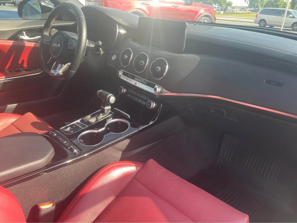 2023 Kia Stinger GT - Image 8 of 12