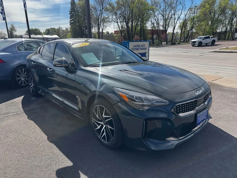 2023 Kia Stinger GT - Image 2 of 8