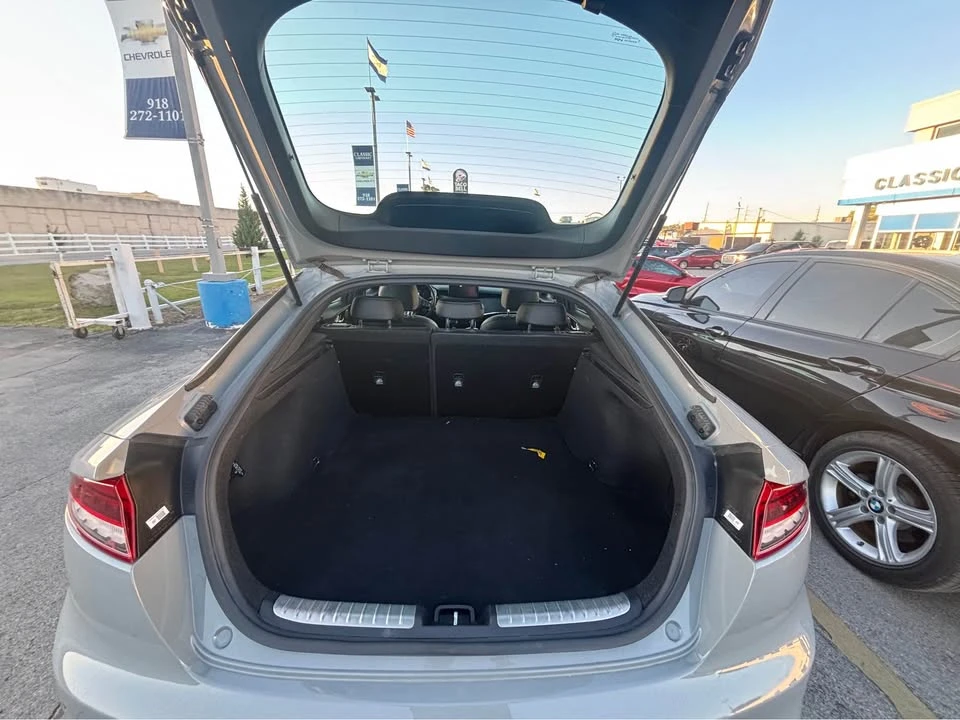 2023 Kia Stinger - Image 6 of 12