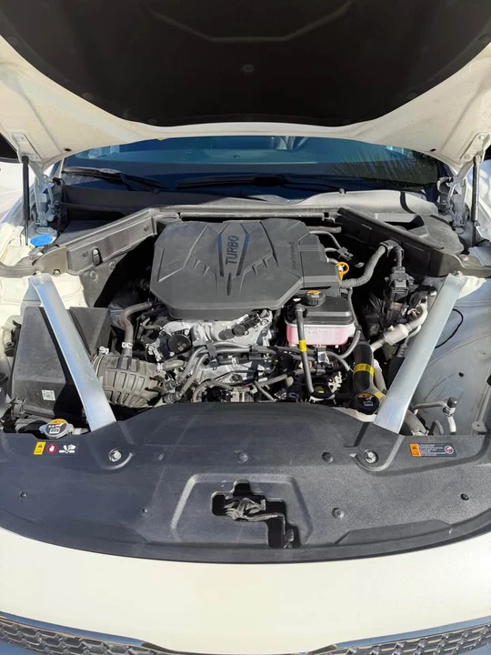 2023 Kia Stinger GT - Image 8 of 15