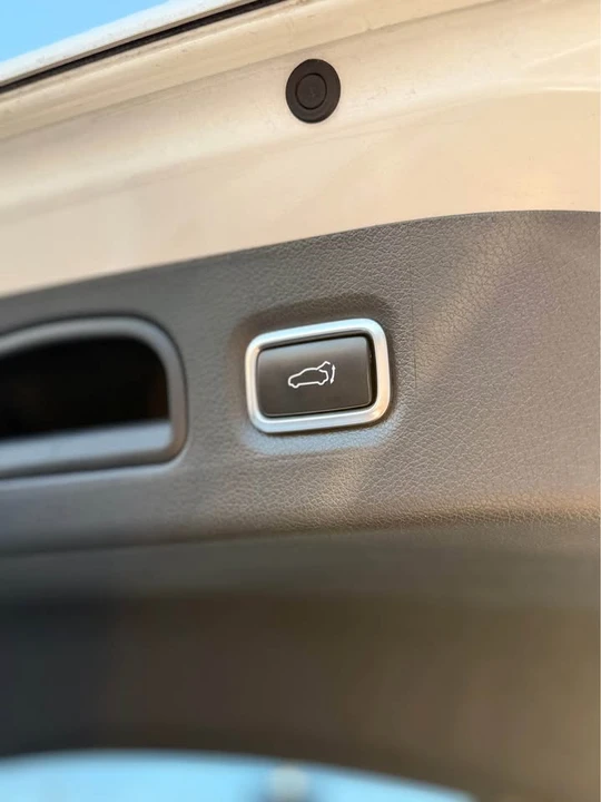 2023 Kia Stinger GT - Image 7 of 12