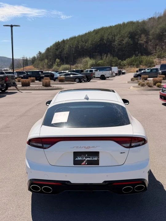 2023 Kia Stinger GT - Image 6 of 13