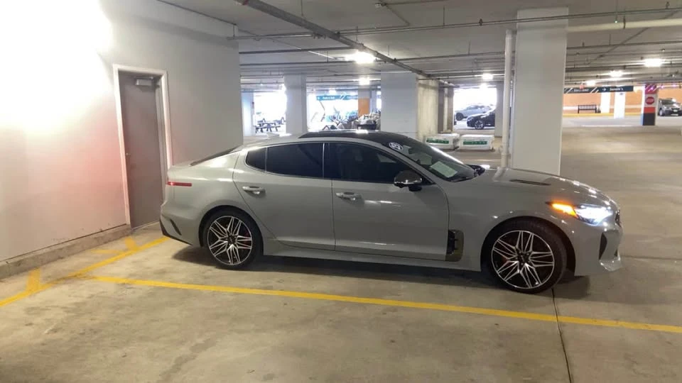 2023 Kia Stinger GT - Image 5 of 8
