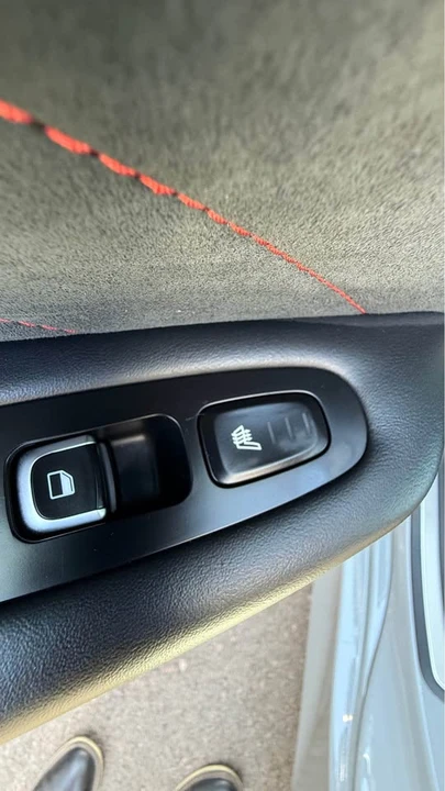 2023 Kia Stinger GT - Image 15 of 18