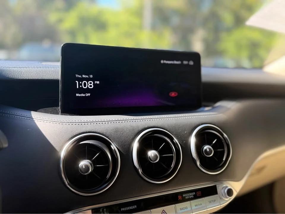 2023 Kia Stinger GT - Image 13 of 20