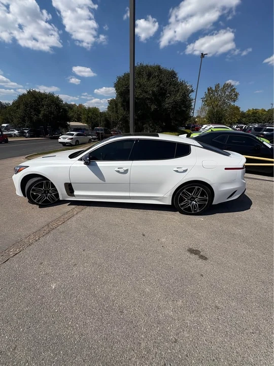 2023 Kia Stinger GT - Image 4 of 9