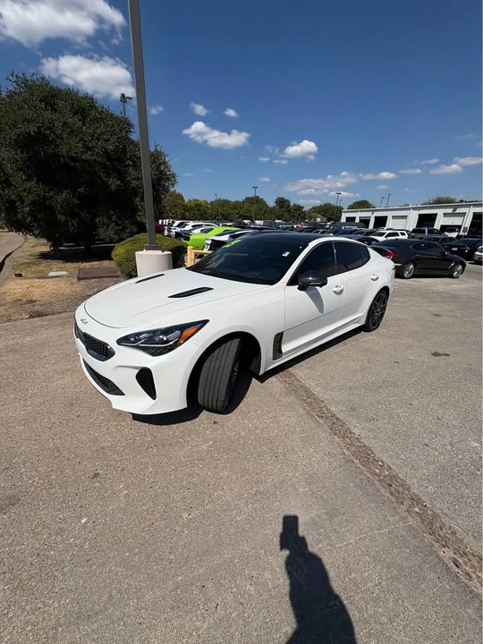 2023 Kia Stinger GT - Image 2 of 9