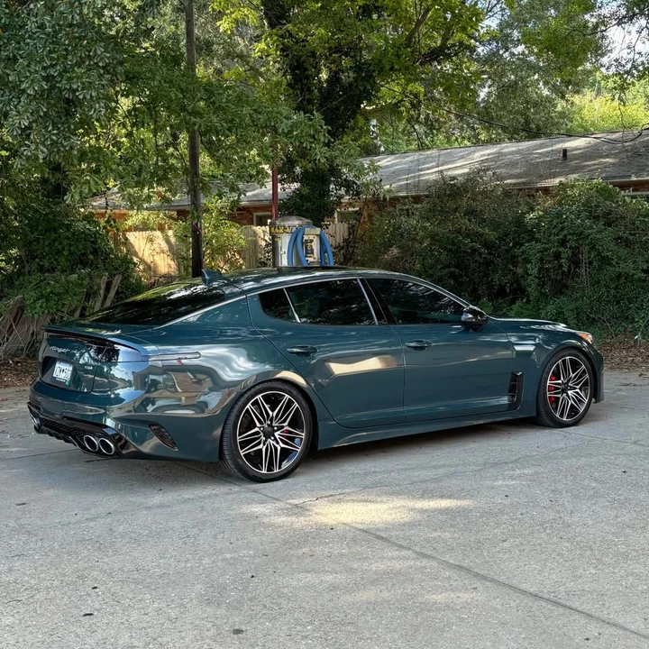 2023 Kia Stinger GT - Image 6 of 10