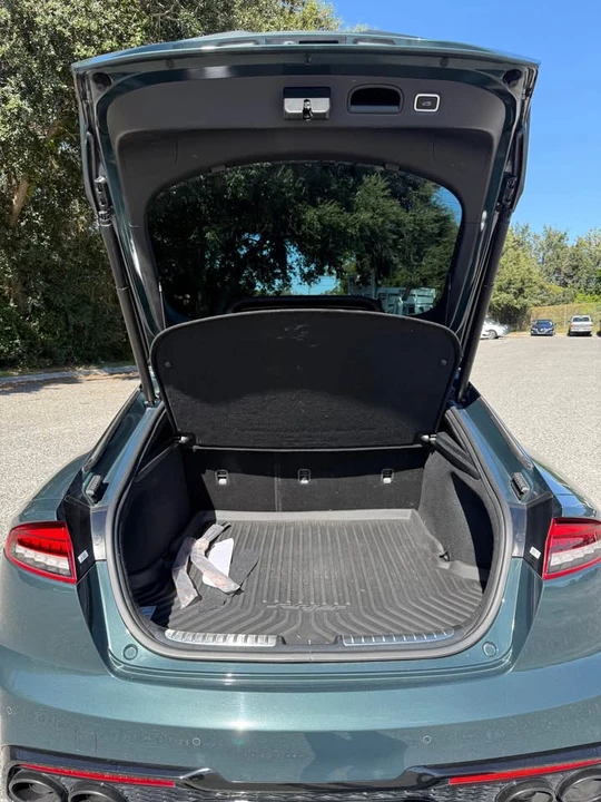 2023 Kia Stinger GT - Image 15 of 16