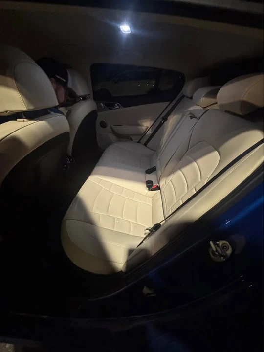 2023 Kia Stinger GT - Image 4 of 8