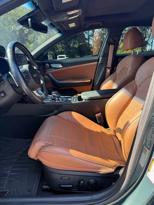 2023 Kia Stinger GT - Image 8 of 16
