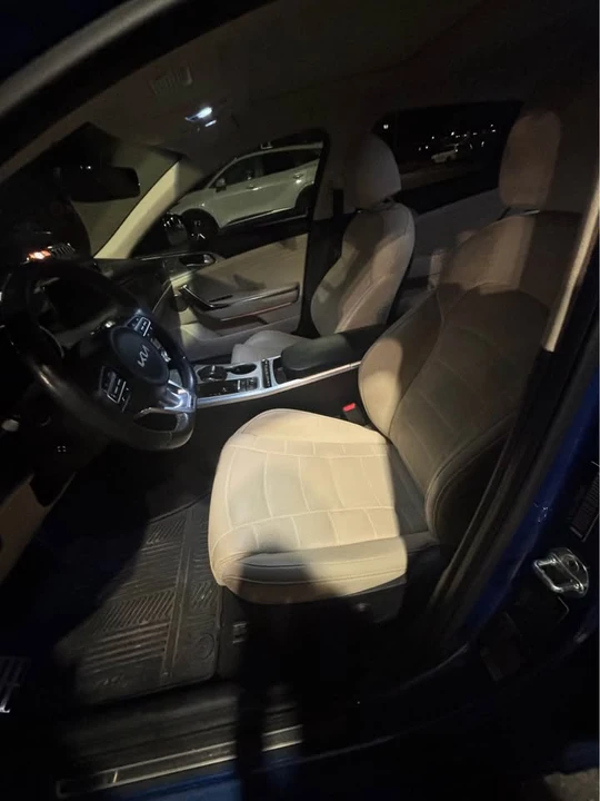 2023 Kia Stinger GT - Image 3 of 8