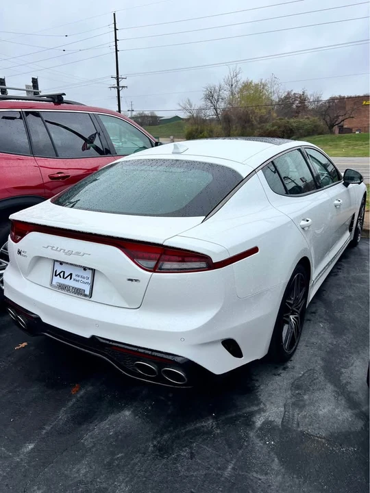 2023 Kia Stinger GT - Image 4 of 9