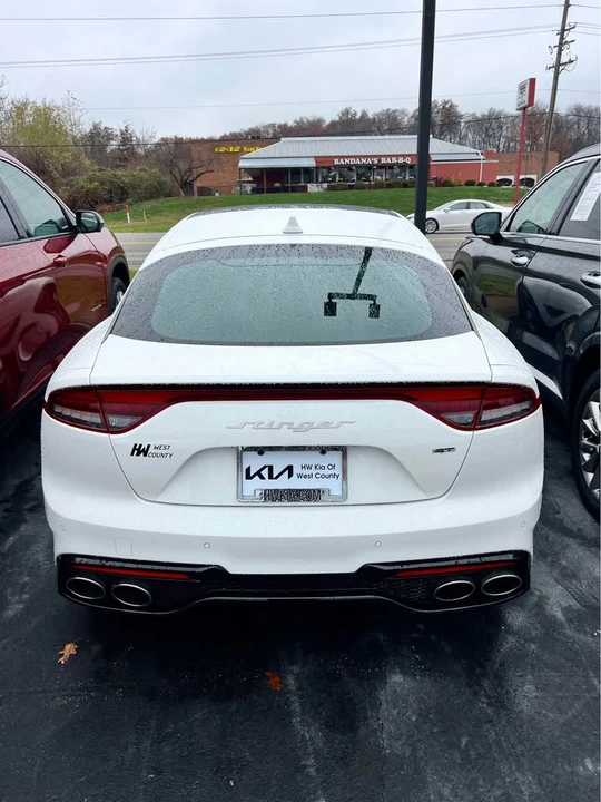 2023 Kia Stinger GT - Image 5 of 9