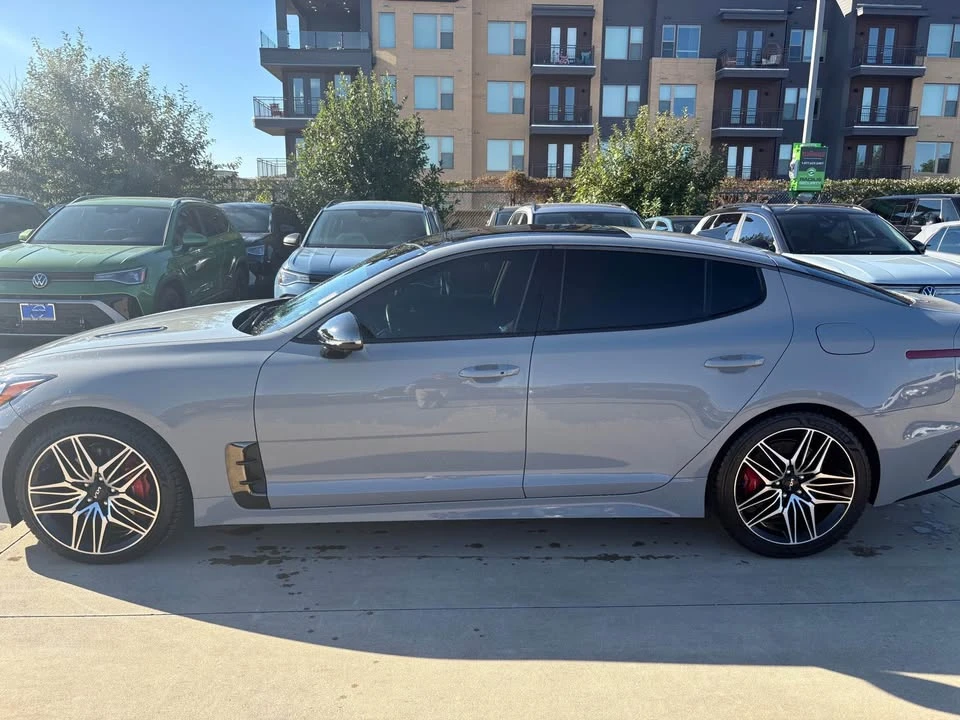 2023 Kia Stinger GT - Image 2 of 7