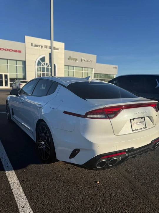 2023 Kia Stinger GT - Image 2 of 8