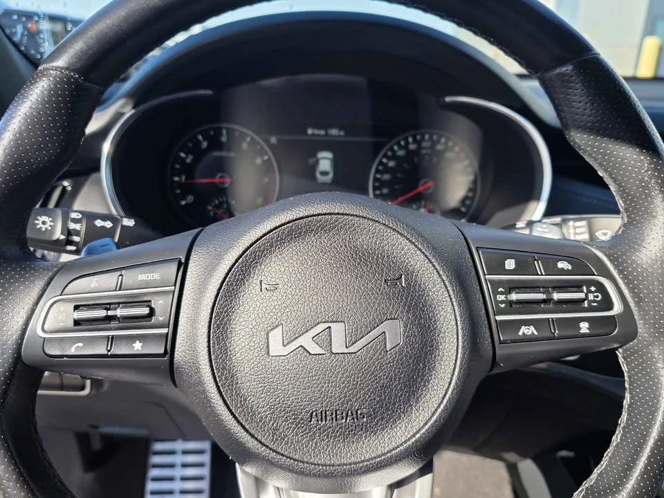 2023 Kia Stinger GT - Image 13 of 20