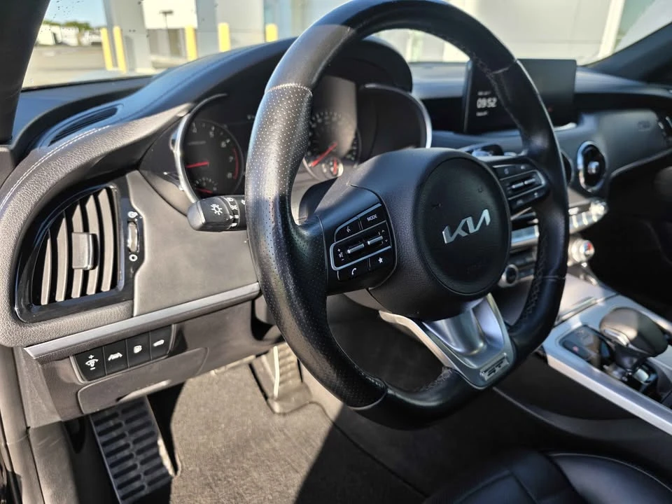 2023 Kia Stinger GT - Image 9 of 20