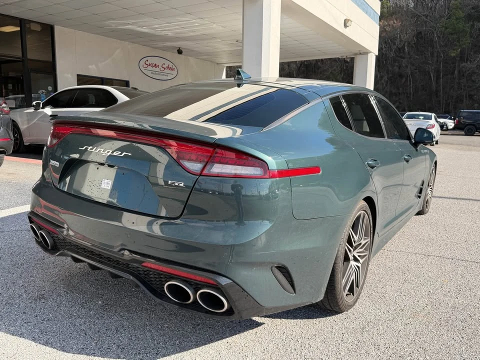 2023 Kia Stinger GT - Image 2 of 9