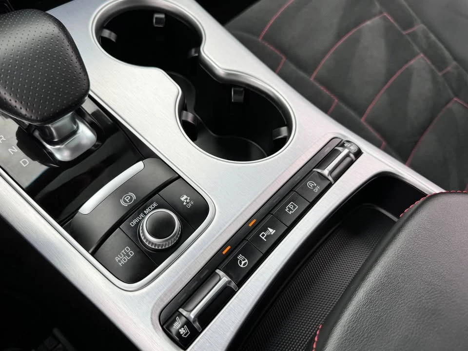 2023 Kia Stinger GT - Image 10 of 19