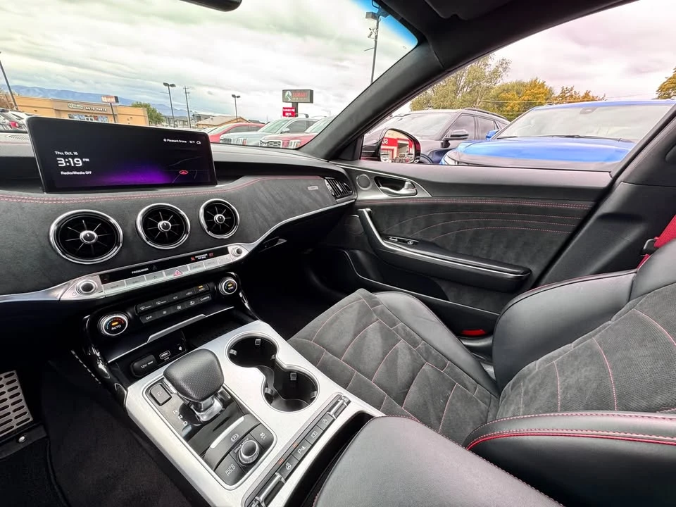 2023 Kia Stinger GT - Image 9 of 19