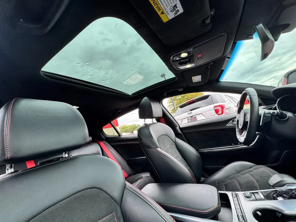 2023 Kia Stinger GT - Image 18 of 19