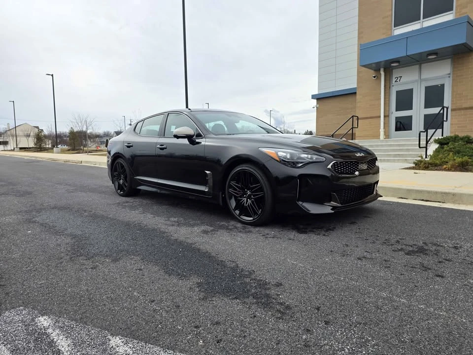 2023 Kia Stinger GT - Image 2 of 8