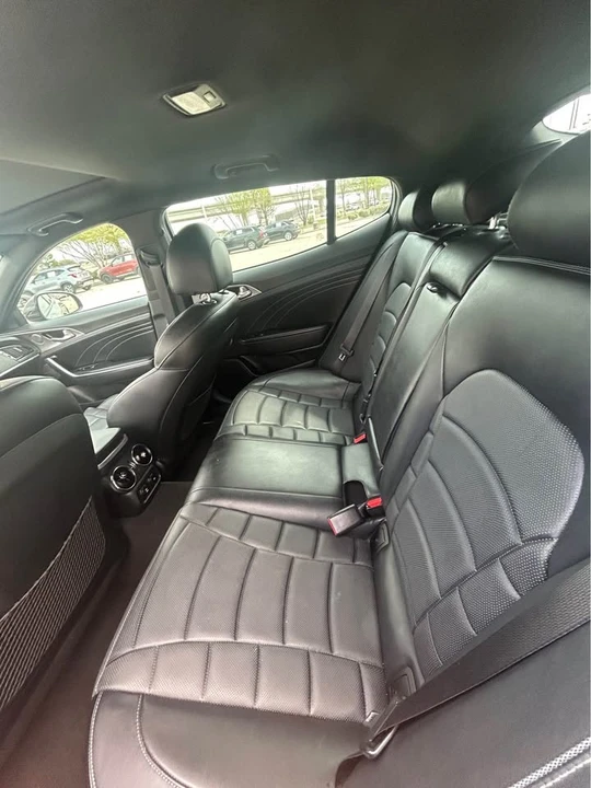 2023 Kia Stinger GT - Image 6 of 7