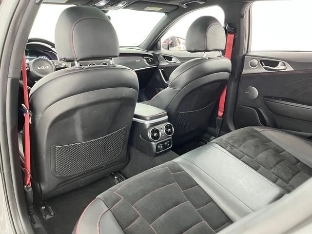 2023 Kia Stinger GT - Image 18 of 19
