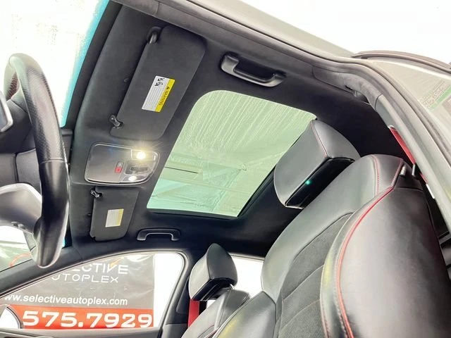 2023 Kia Stinger GT - Image 16 of 19