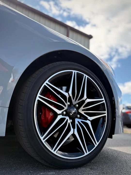 2023 Kia Stinger GT - Image 15 of 18