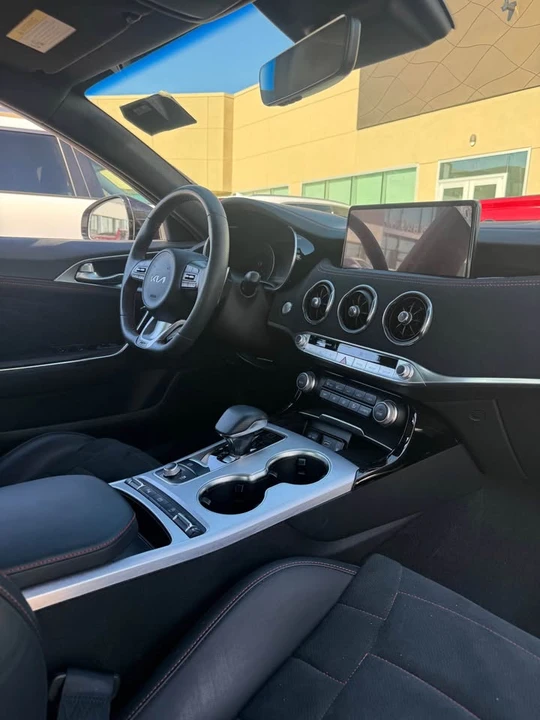 2023 Kia Stinger GT - Image 12 of 13