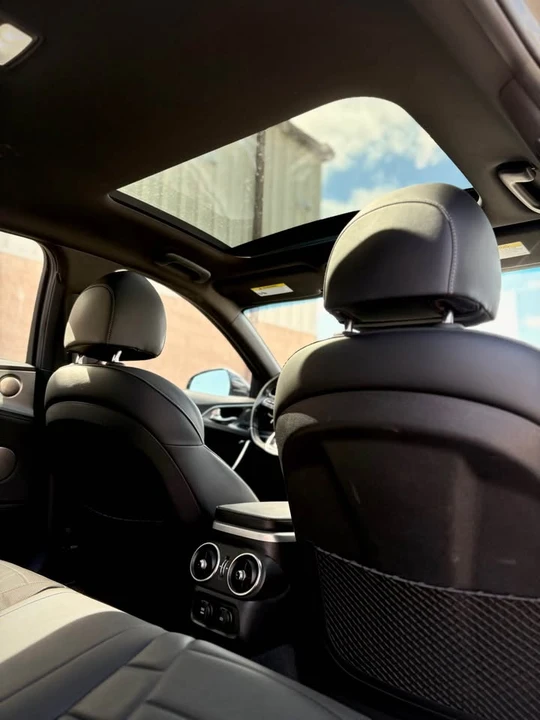 2023 Kia Stinger GT - Image 10 of 18
