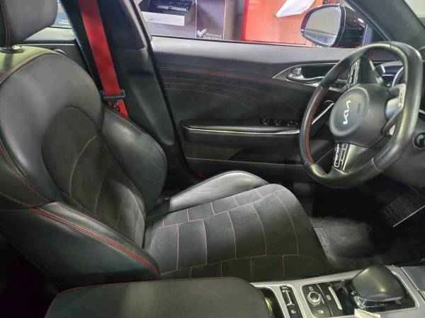2023 Kia Stinger GT - Image 6 of 7