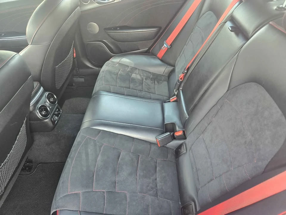 2023 Kia Stinger GT - Image 10 of 19
