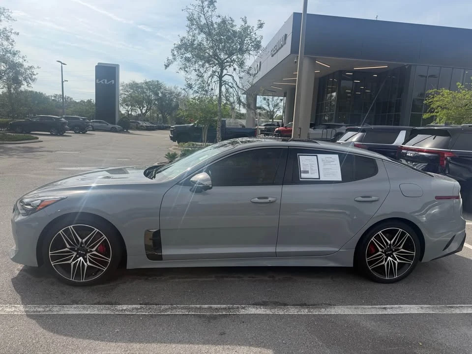2023 Kia Stinger GT - Image 2 of 5