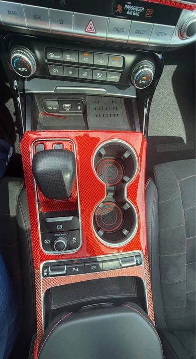 2023 Kia Stinger GT - Image 10 of 11