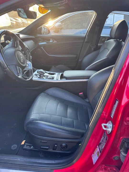 2023 Kia Stinger GT - Image 7 of 10