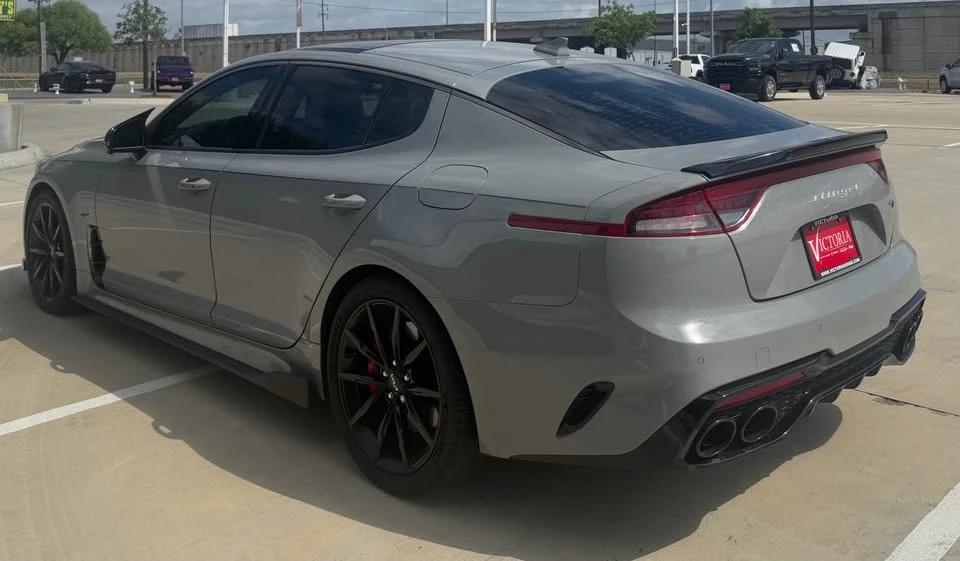 2023 Kia Stinger GT - Image 2 of 11