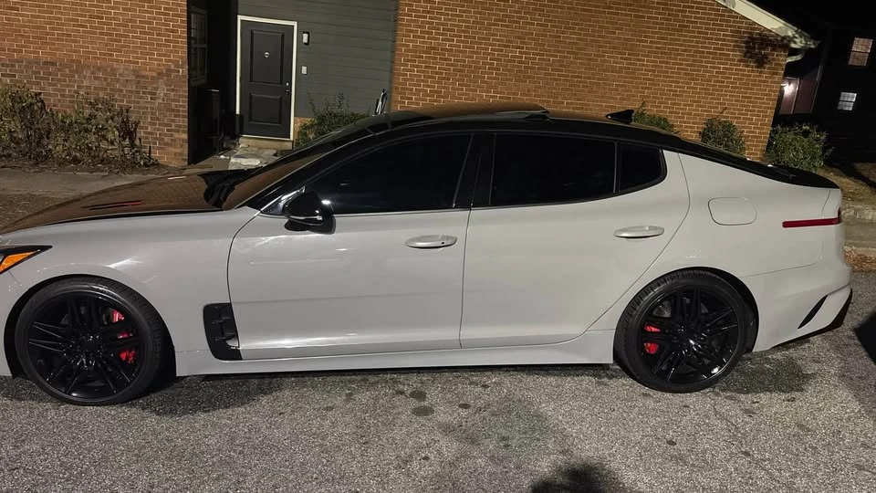 2023 Kia Stinger GT - Image 2 of 7