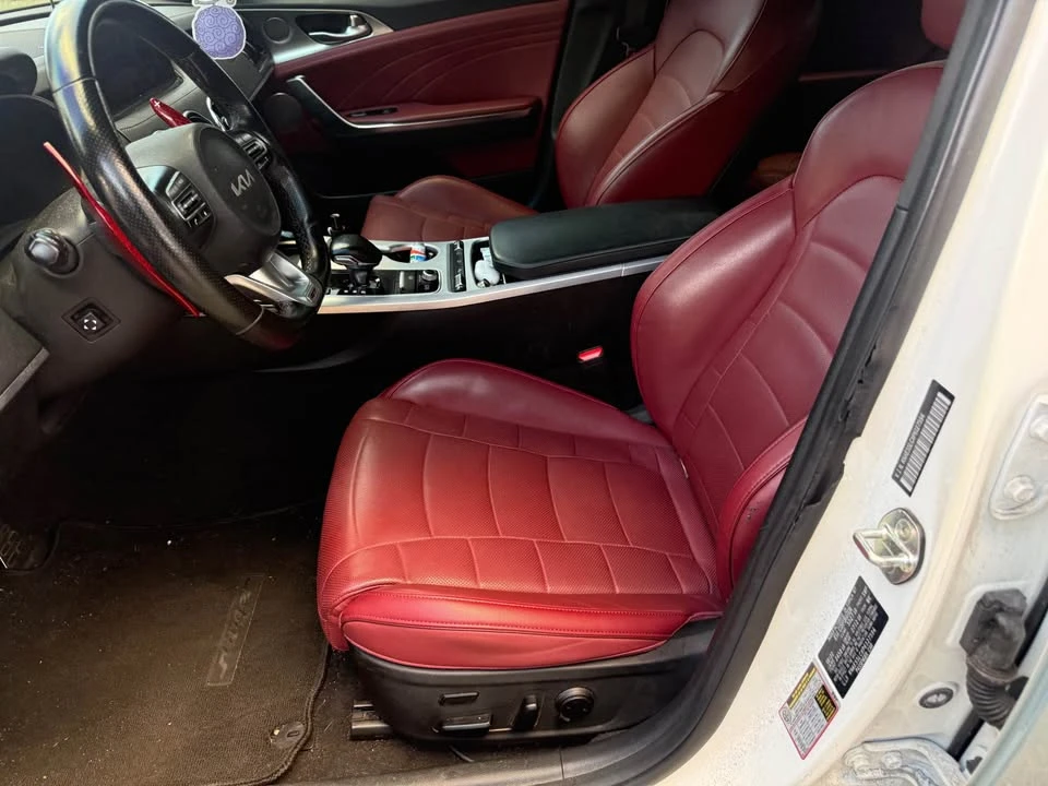 2023 Kia Stinger GT - Image 7 of 8