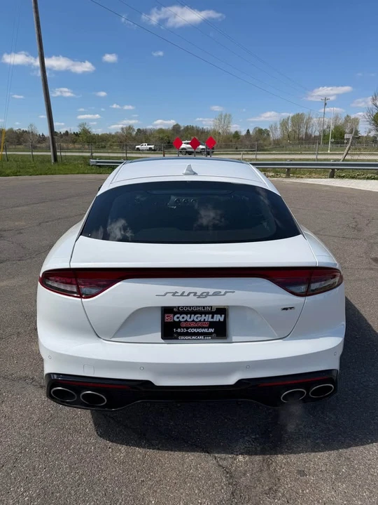 2023 Kia Stinger GT - Image 8 of 9