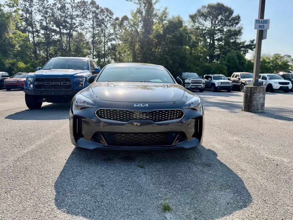 2023 Kia Stinger GT - Image 2 of 9