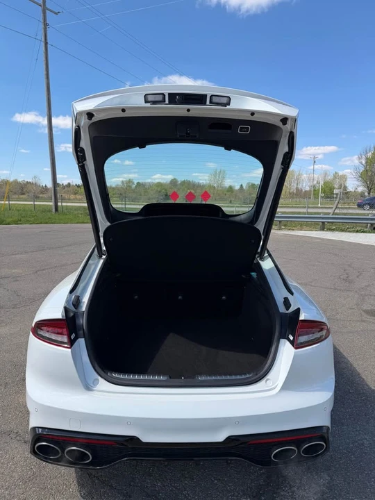 2023 Kia Stinger GT - Image 9 of 9